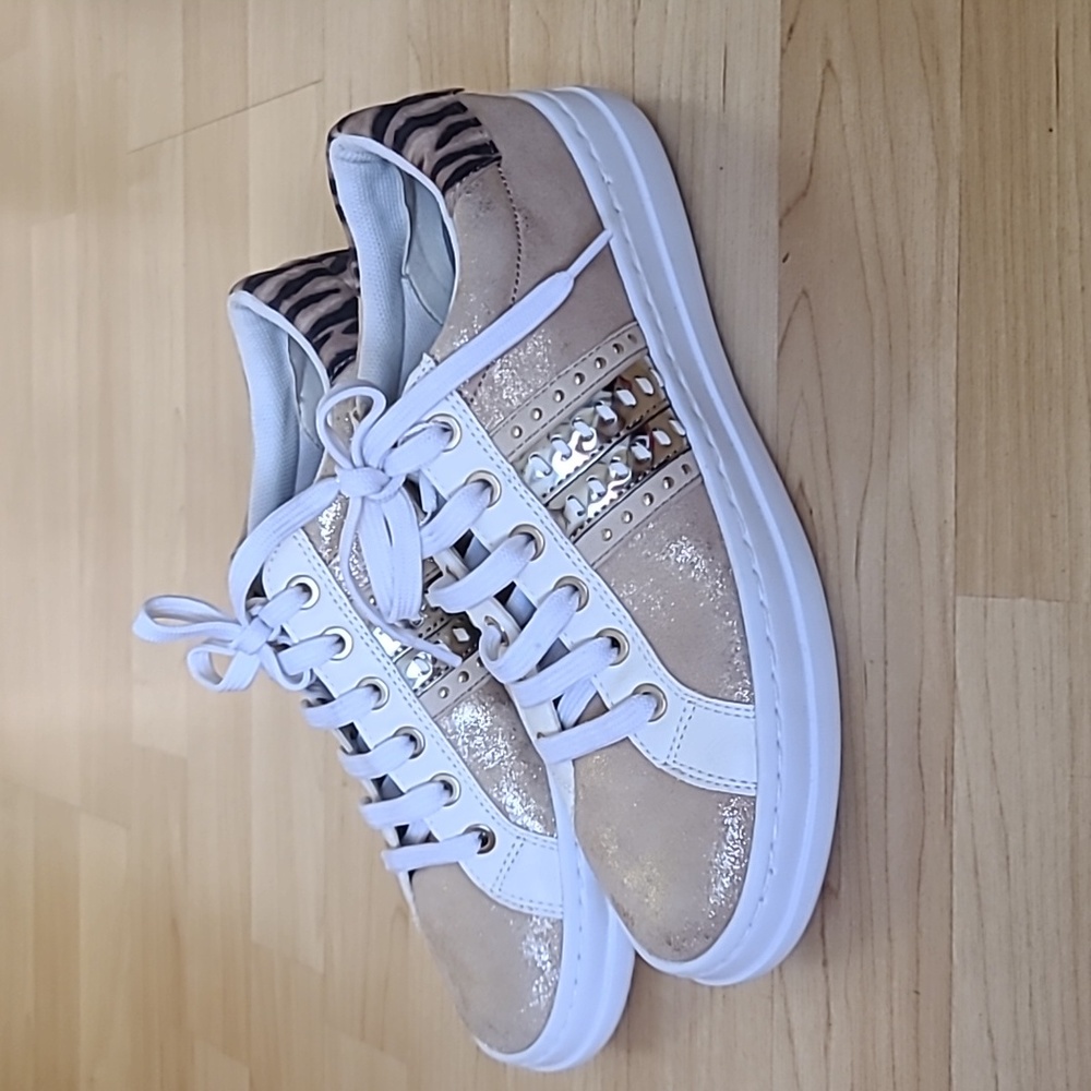 Geox Womens Gold Pontoise Leather Low Top Fashion Sneakers Size 6